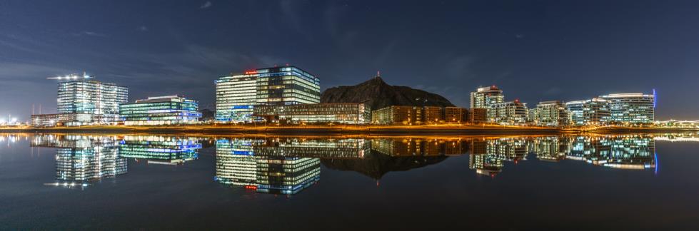 2018 night photo state farm hfl tempe town lake