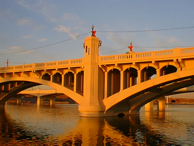 are dogs allowed at tempe town lake